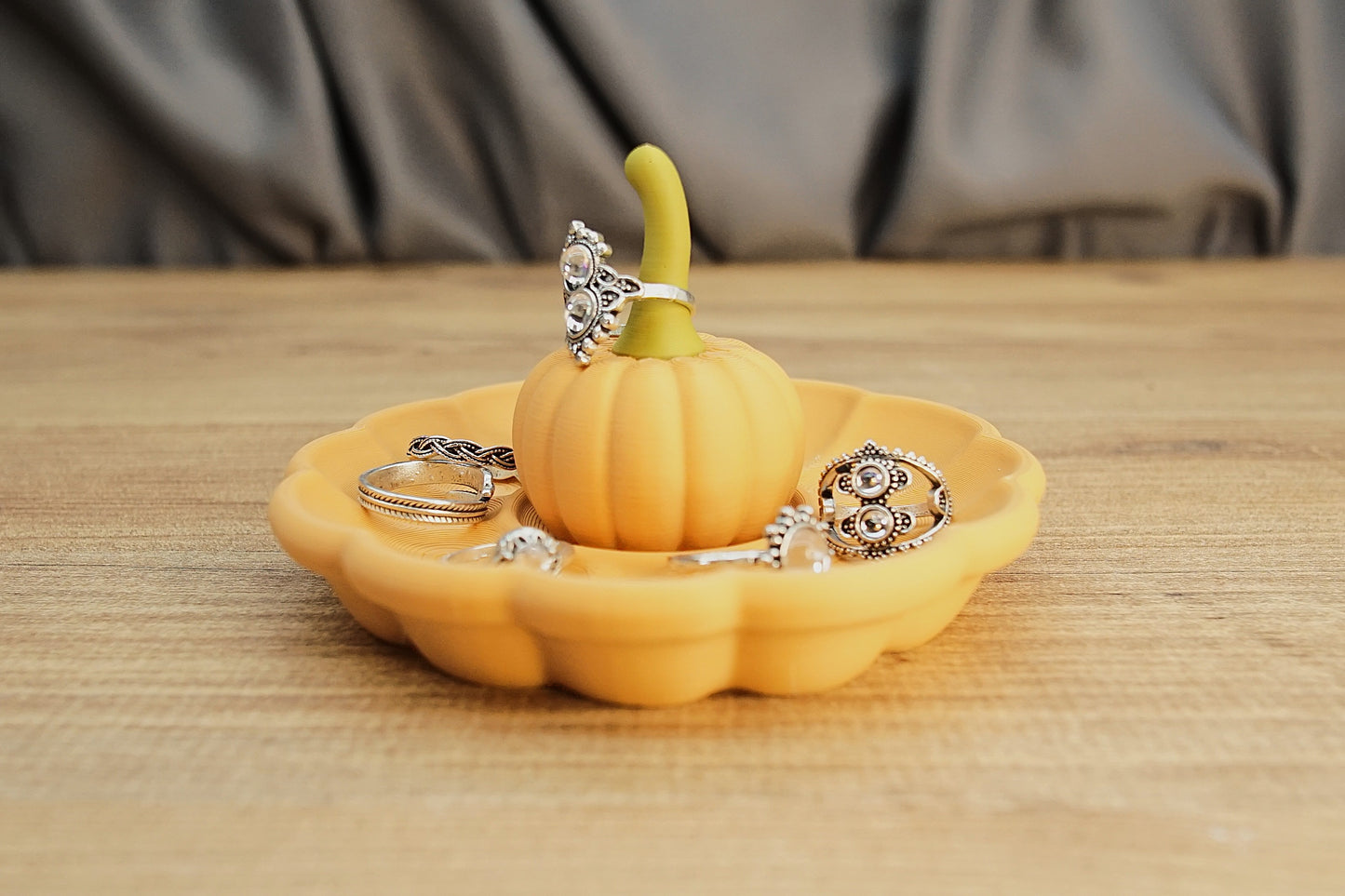 Pumpkin shaped jewelry holder desk decor