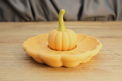 3D printed pumpkin ring holder dish on desk